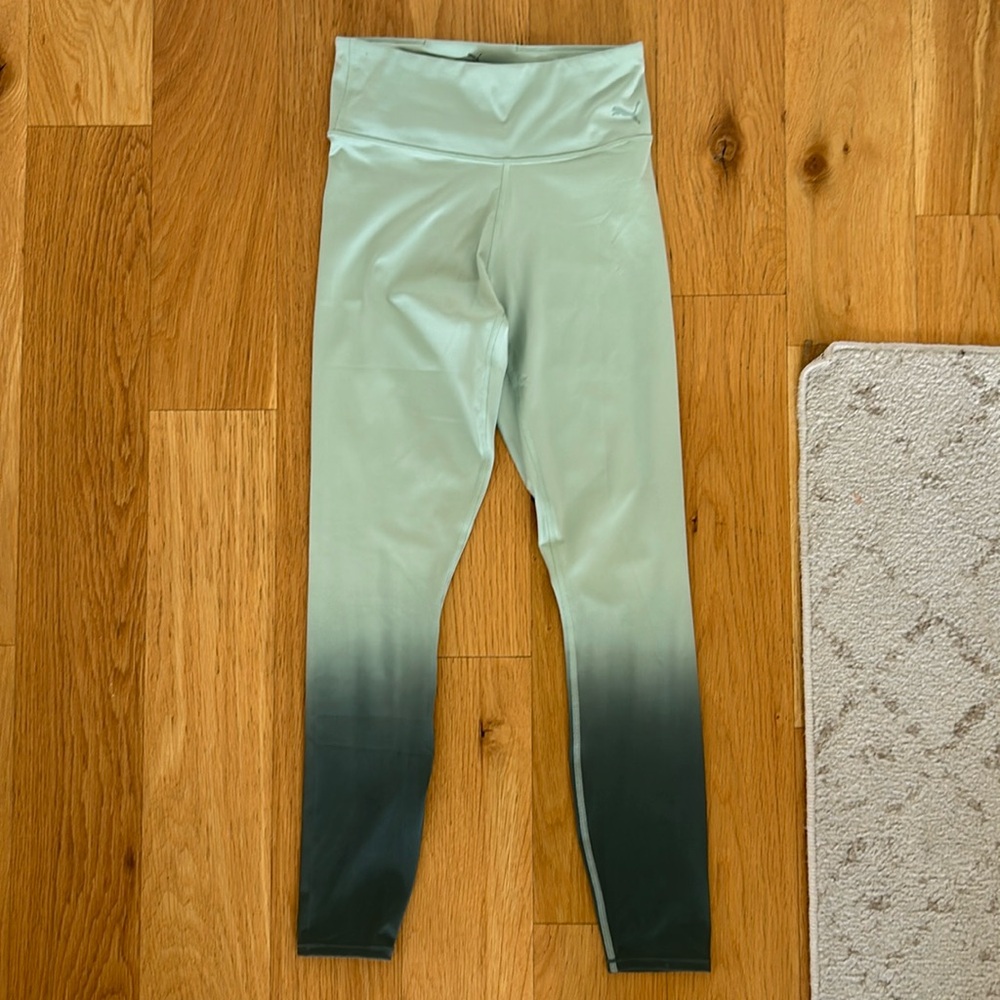 Never worn. Green ombré puma leggings